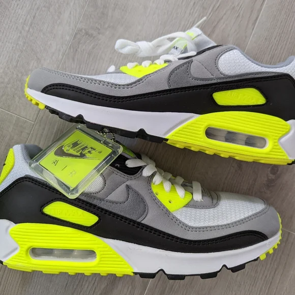 Nike air max 90 store recraft trainers in white/volt